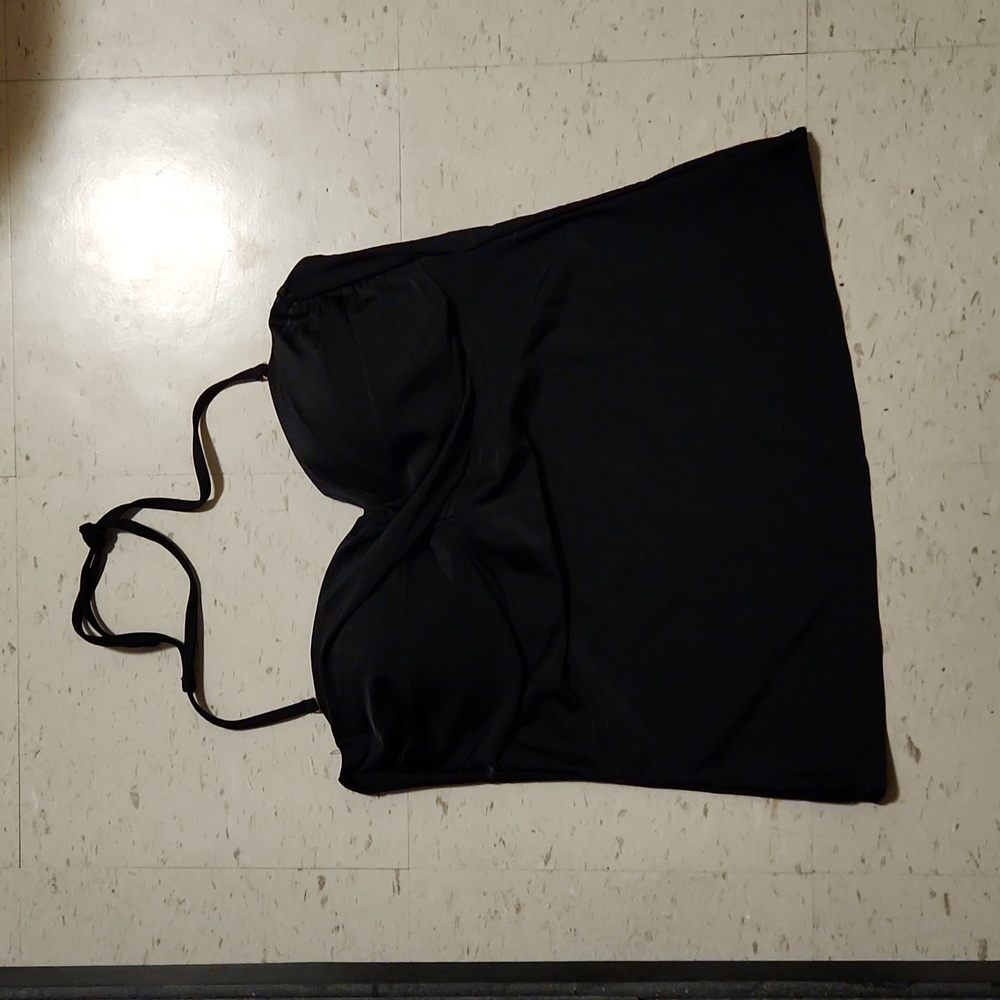 🏷 [30% 2+] Black Tankini Top